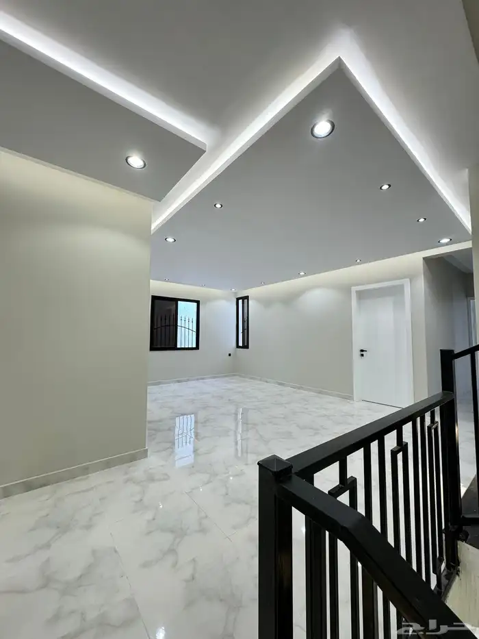 للبيع فلة شمال الخميس موقع مميز جوار مسجد والخدمات 14