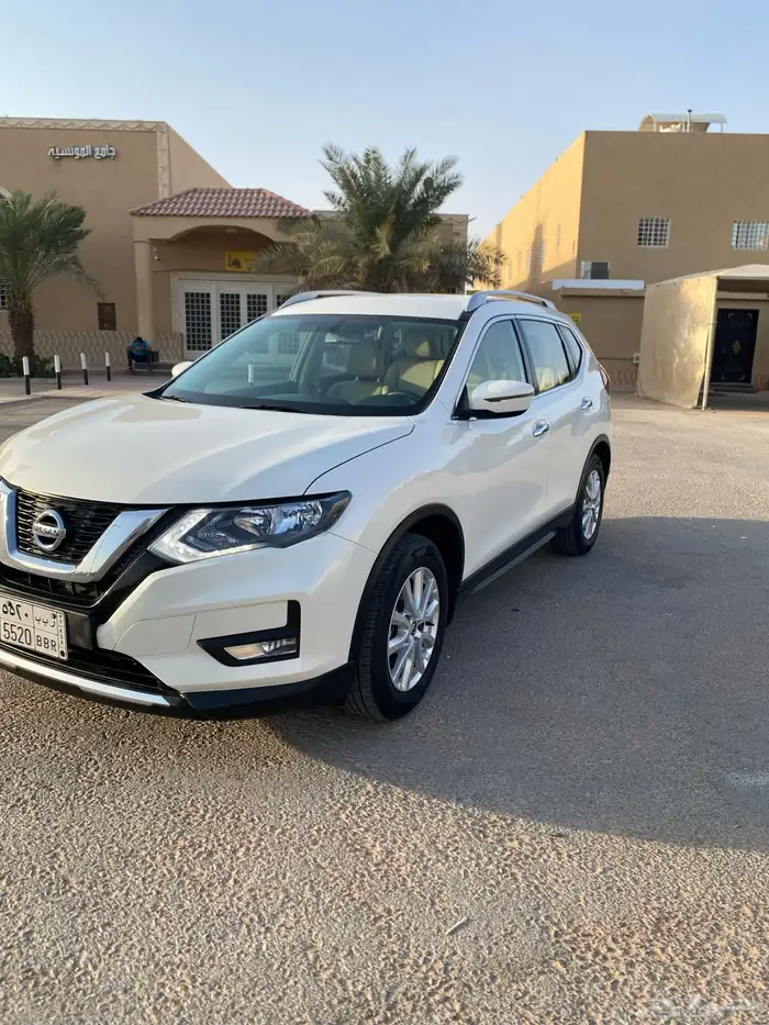 اكس تريل 2022 5
