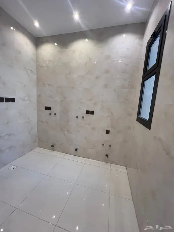 للبيع فيلا فاخرة دورين وملحق درة الموسى 22