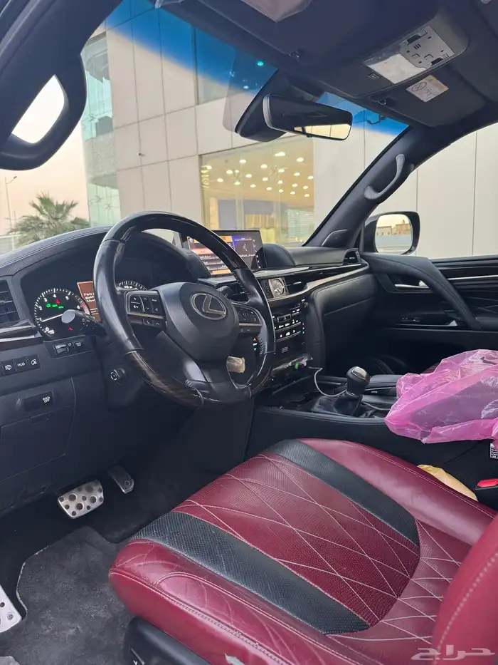 للبيع جيب لكزس بلاك اديشن 2020 سعودي 7