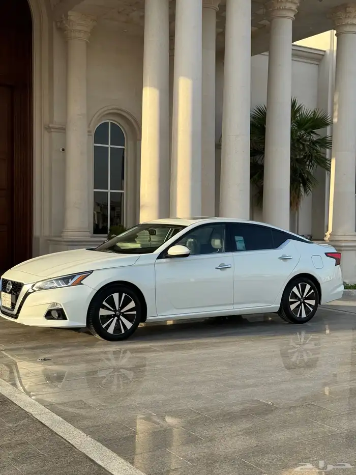 نيسان ألتيما 2021 SV سعودي نظيفة جدا والبيع جدا  قريب للصامل 6