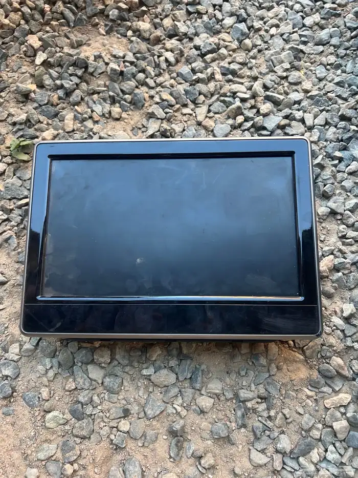 قشرة طبلون وشاشة وكاله لاندكروزر 2016ومافوق 1