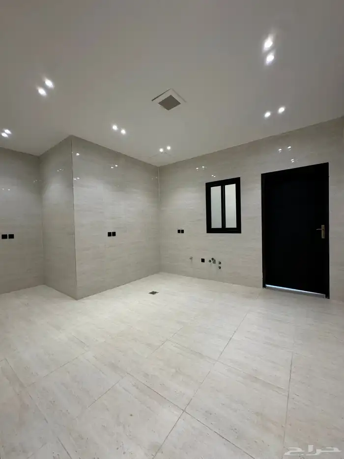 للبيع دور الخرج حي الملقا 6