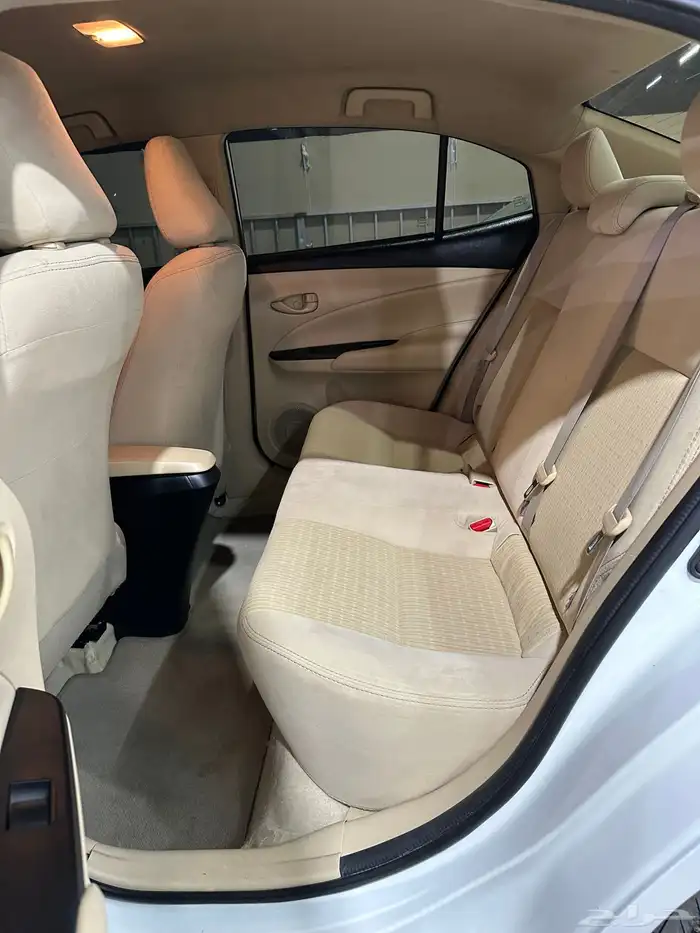 تويوتا يارس 2022 فل وكالة 11