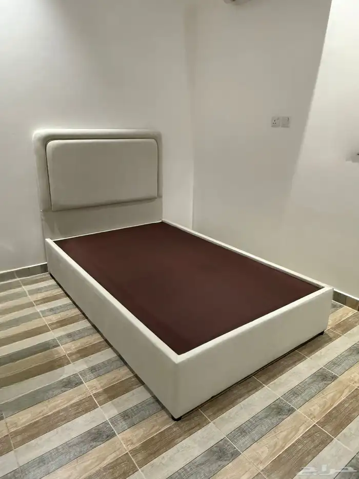 سرير 1