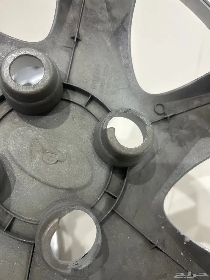 طيس النترا 2005 اصليه 3 حبات فيه بعض الملاحظات 1