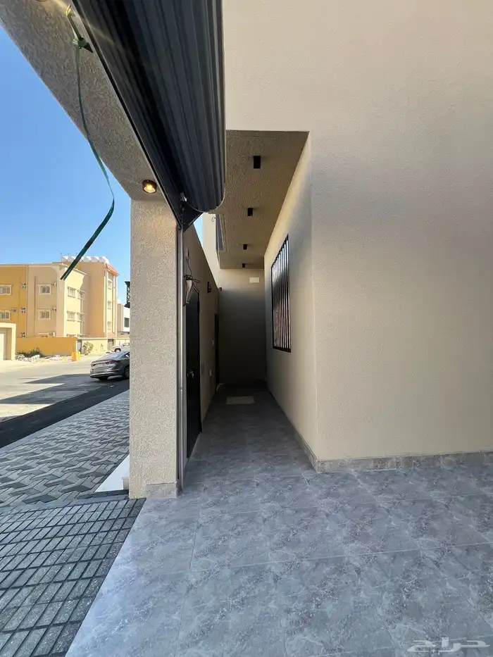 دور ارضي بمدخل سياره للبيع خلف السعودي الاماني حي التحلية 2