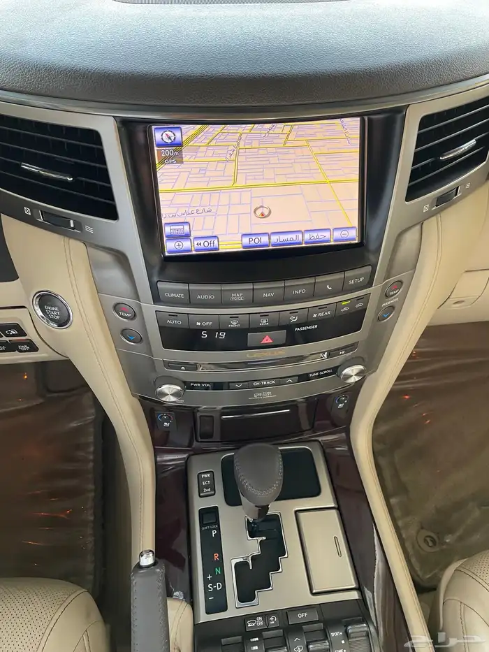 للبيع لكزس LX570 دي دي 2014 فل كامل عبداللطيف عداد 86 الف 20