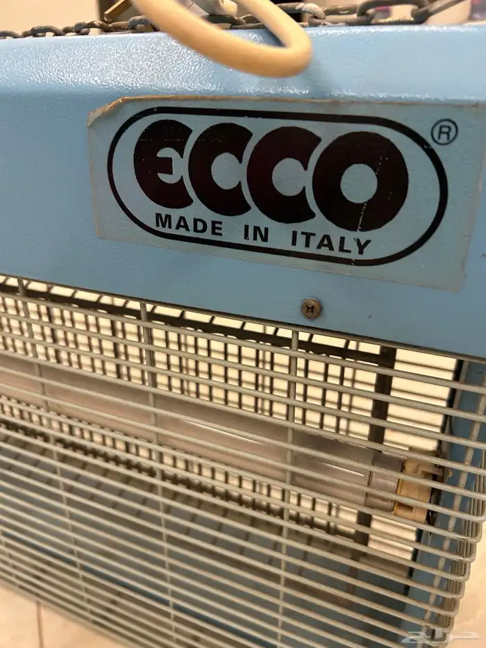 صائد للناموس والحشرات 1