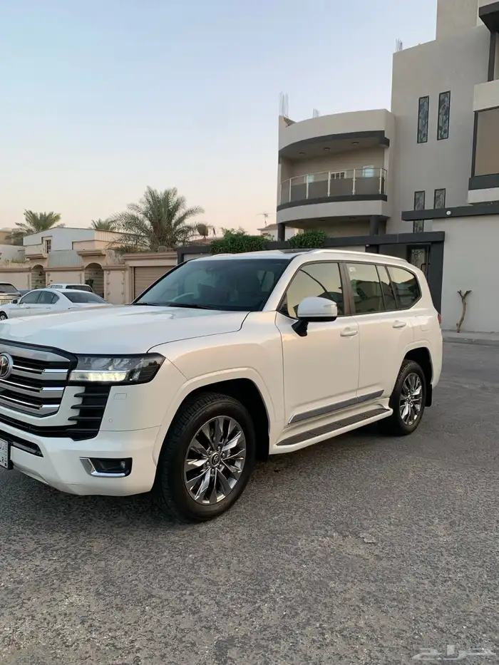 لاندكروزر فل كامل GXR L5 1