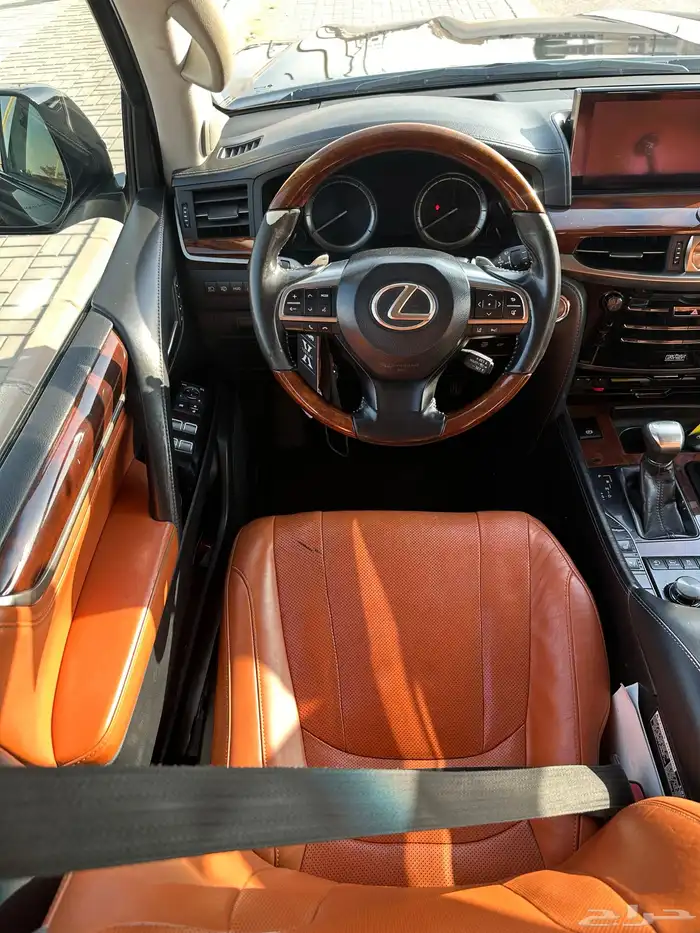 جيب لكزس اسود 2016 14