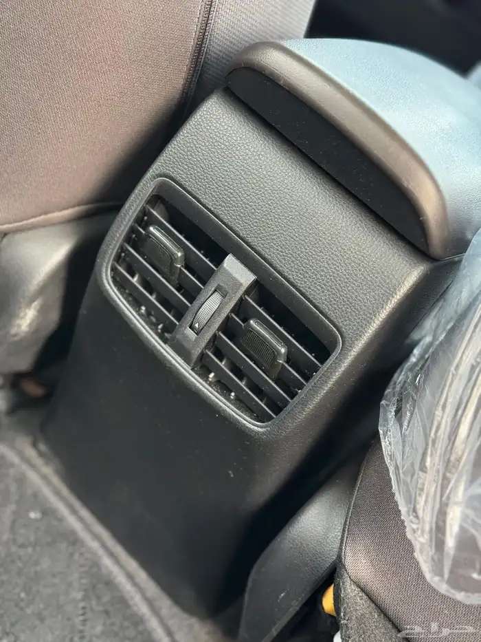 تويوتا كورولا موديل 2022 البيع 48000 الف 9