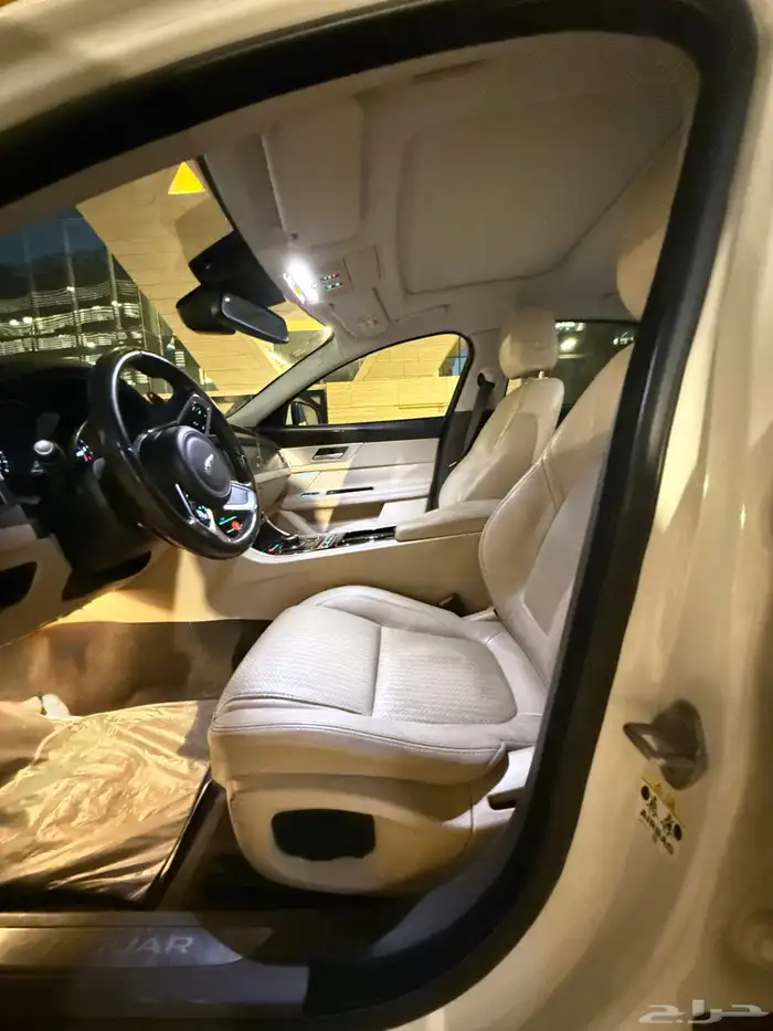جاكوار XF 2018 8