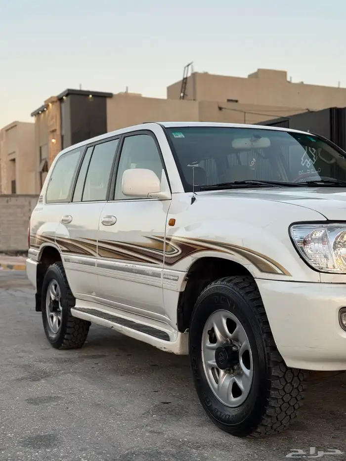 لاندكروزر GXR جكسار قير عادي اساس فل 2006 بريمي 12