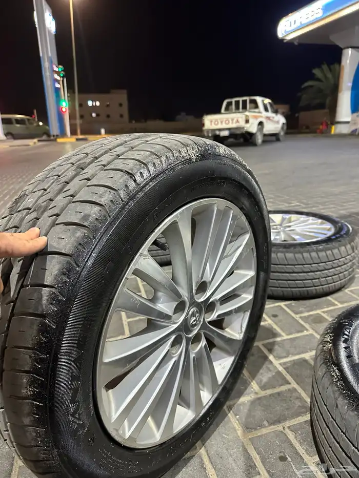 جنوط كامري مقاس 17 مع حوراتهم جدد فوق نص العمر جنوط وكاله 0