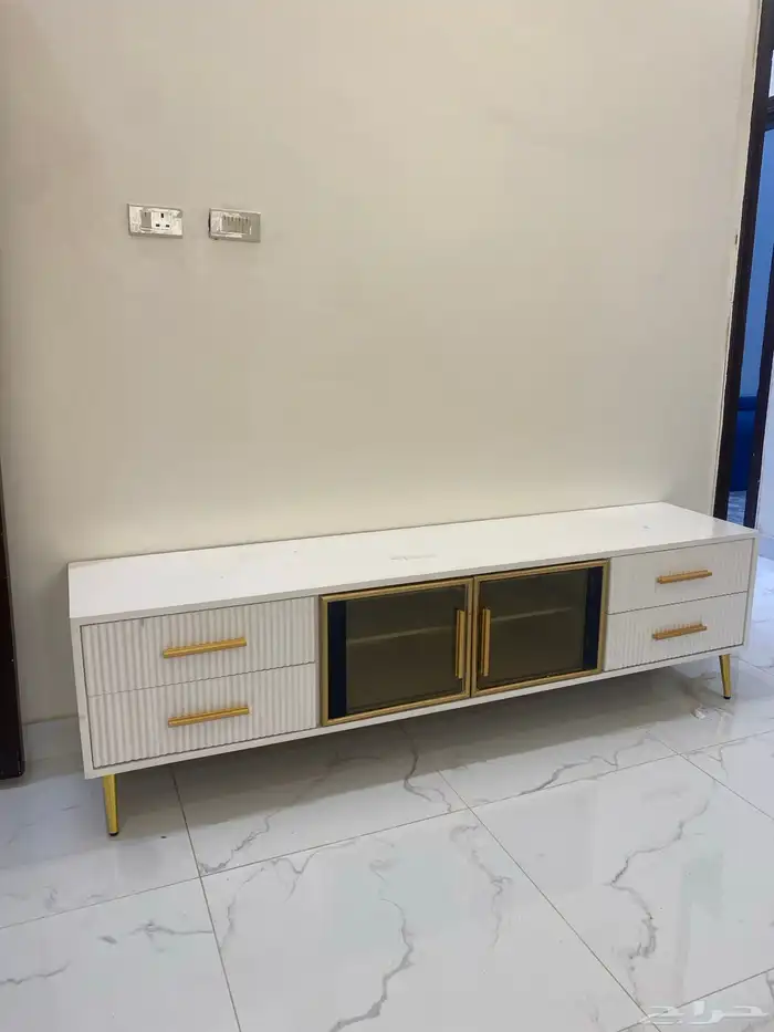 طاولة تلفزيون 0