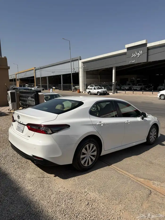 تويوتا كامري 2022 خليجي استاندر عداد 20 الف اللون ابيض 5