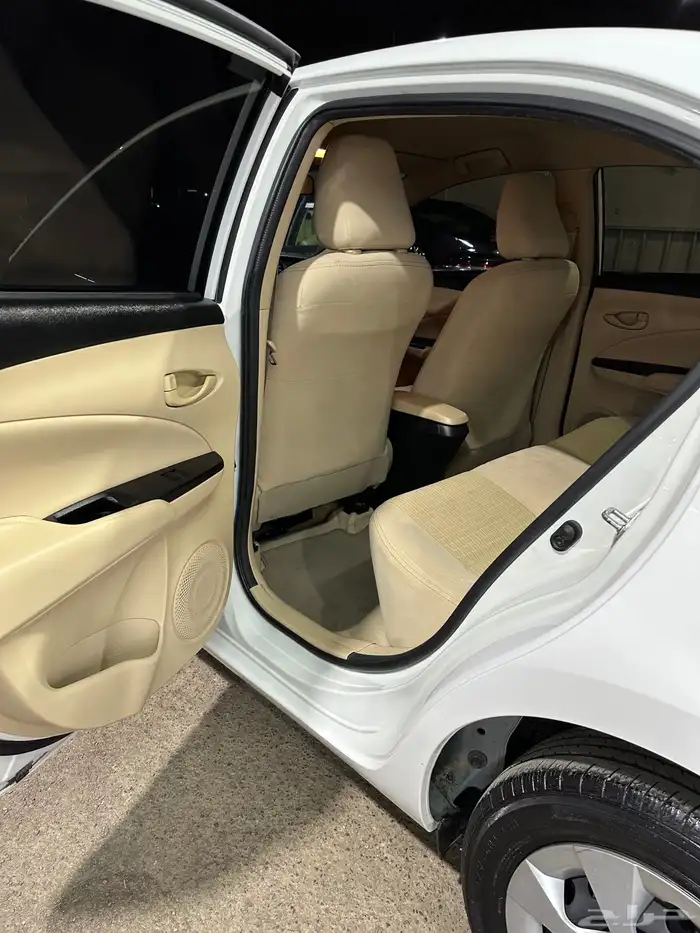 تويوتا يارس 2022 فل وكالة 9