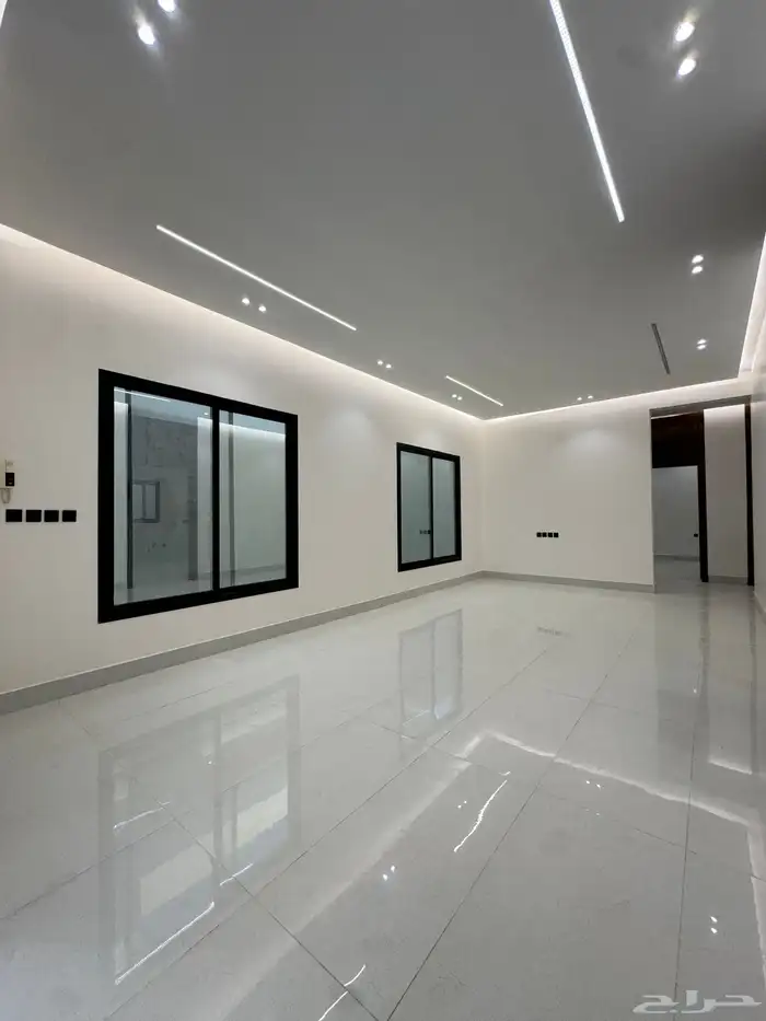 للبيع دور الخرج حي الملقا 5