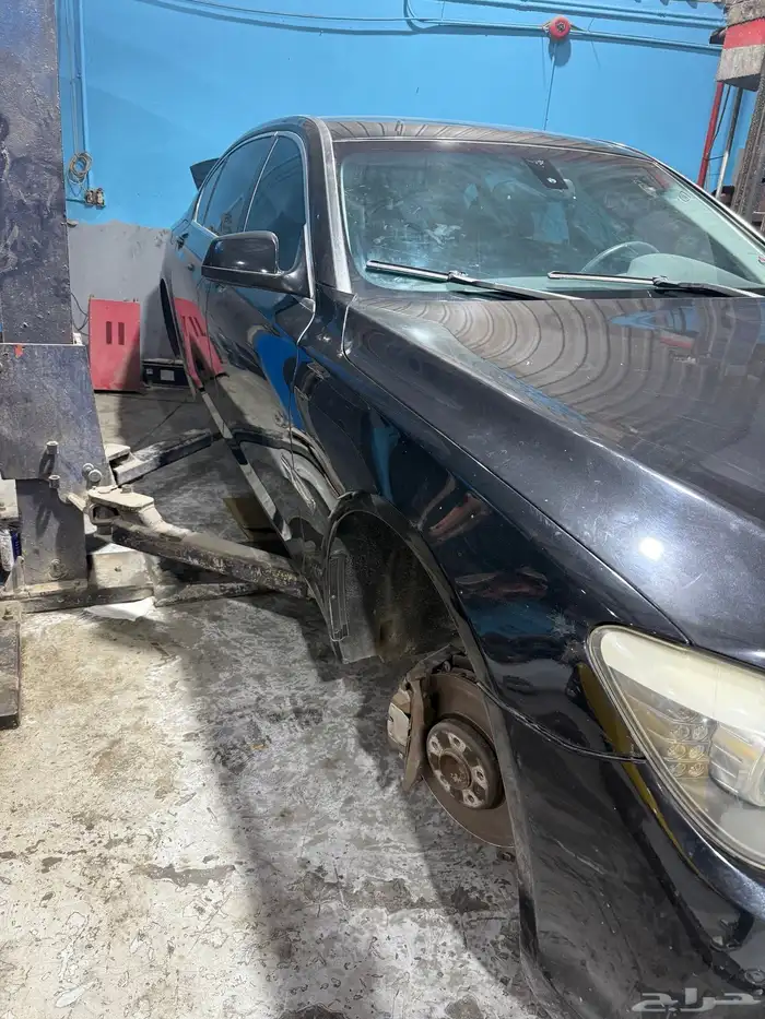 للبيع bmw قطع غيار فقط 730 موديل 2012 1