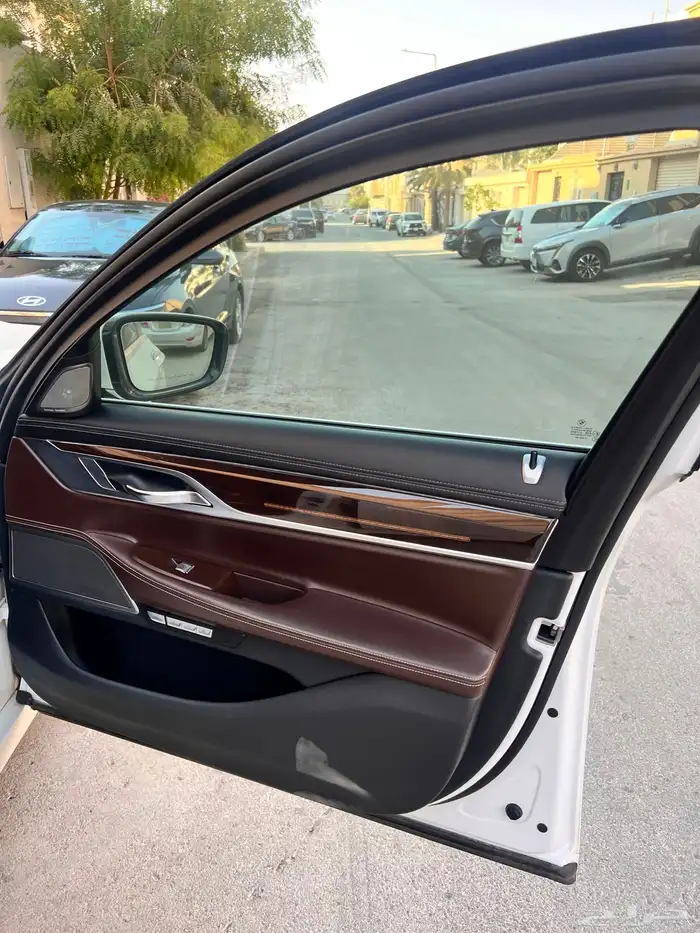 بي ام 740LI وارد الناغي 11