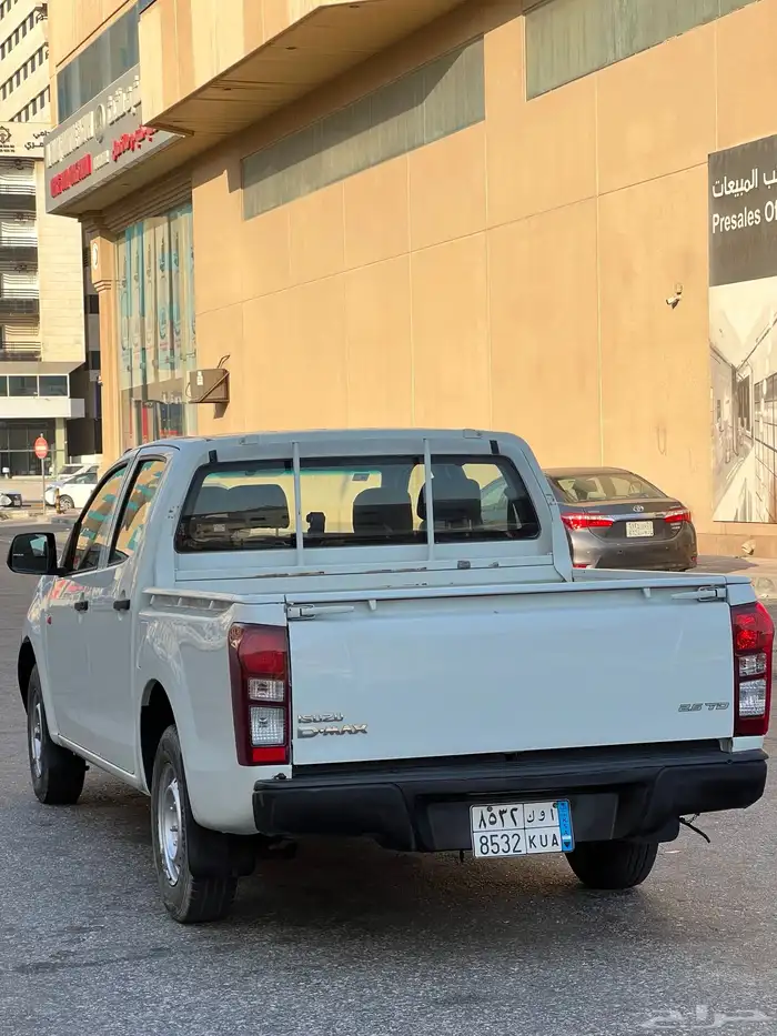 ايسوزو ديماكس موديل 2014 نظيف 9