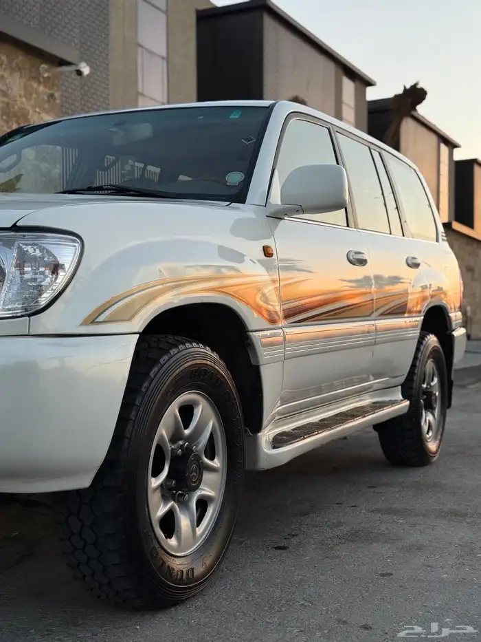 لاندكروزر GXR جكسار قير عادي اساس فل 2006 بريمي 3