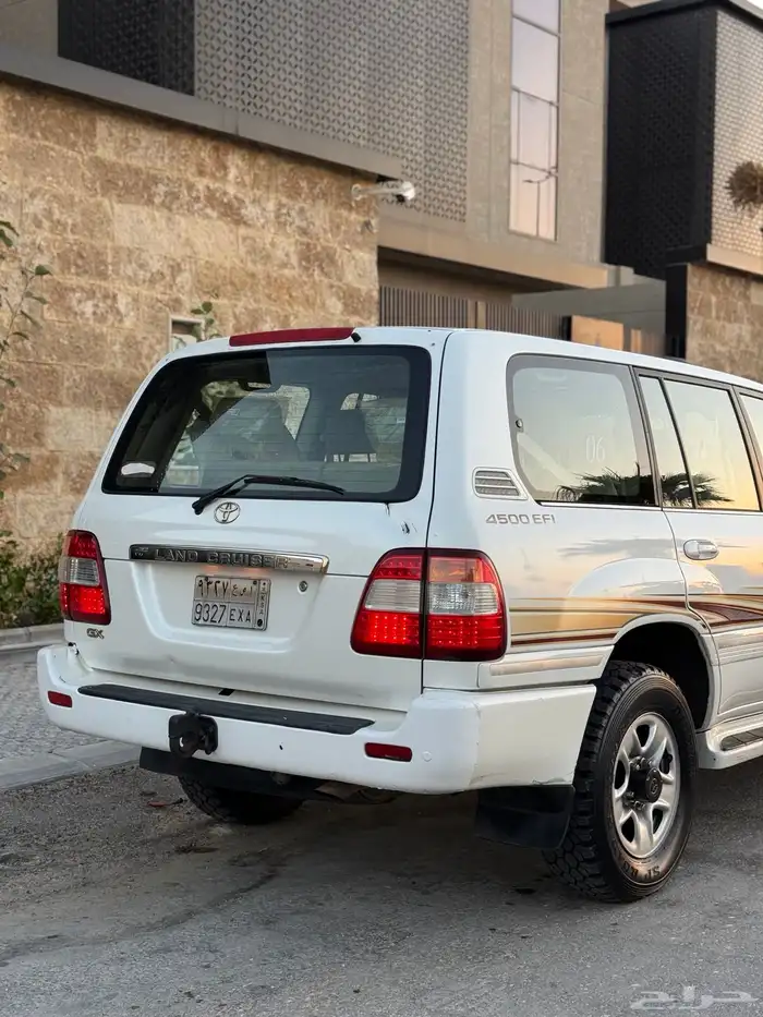 لاندكروزر GXR جكسار قير عادي اساس فل 2006 بريمي 8