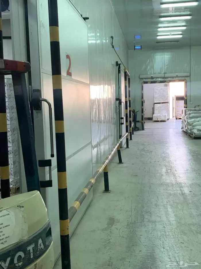 ثلاجة تبريد وتجميد للايجار غرف وطبليات 0