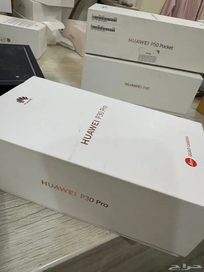 علب بوكسات اجهزة الآيفون وسامسونج وايباد 11