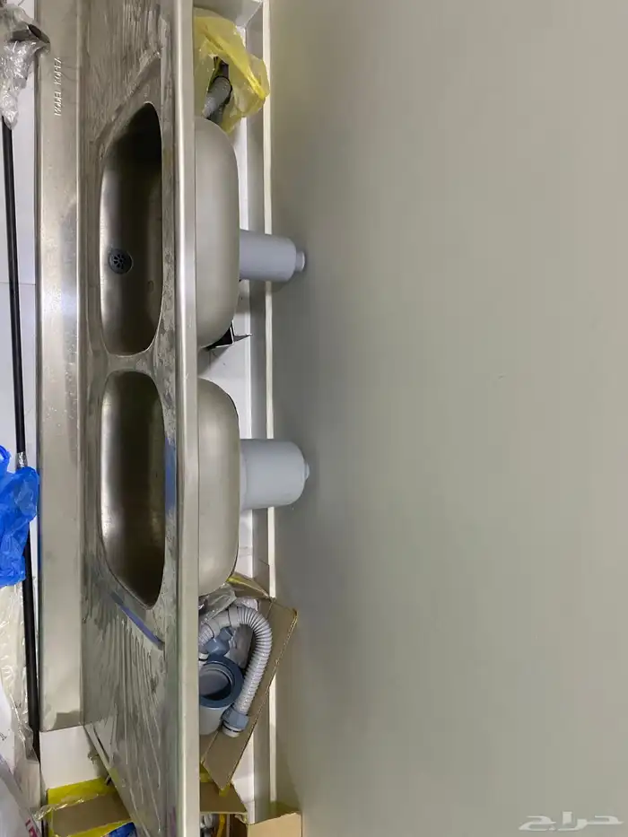 يوجد اثاث كنب هوم سنتر بحاله جيده و دولاب اطفال لبيع بريدة 9