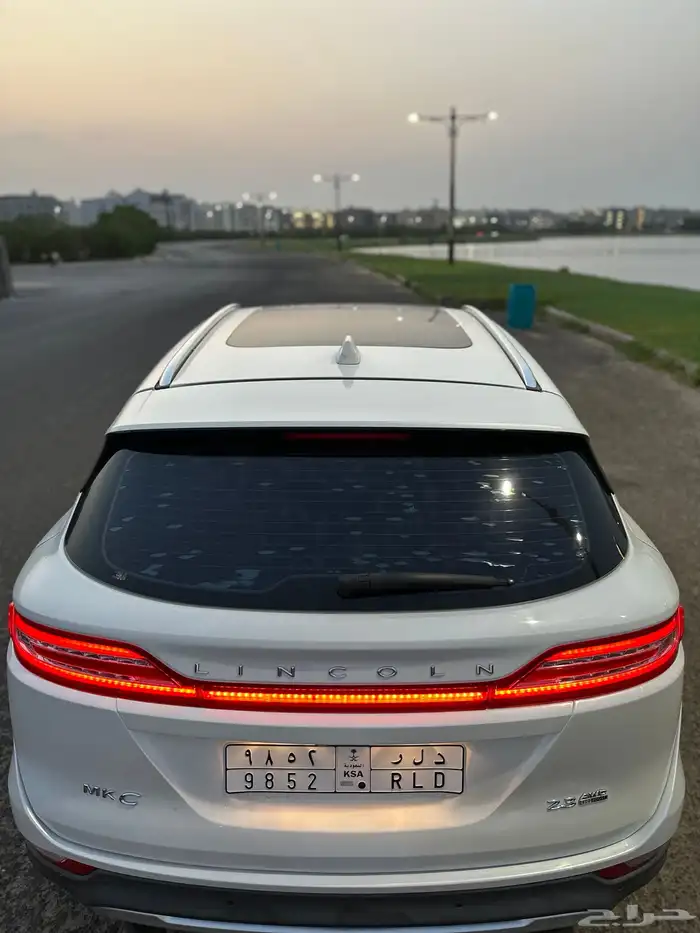 لنكولن MKC 2015 2