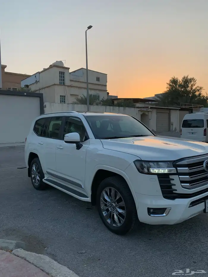 لاندكروزر فل كامل GXR L5 0