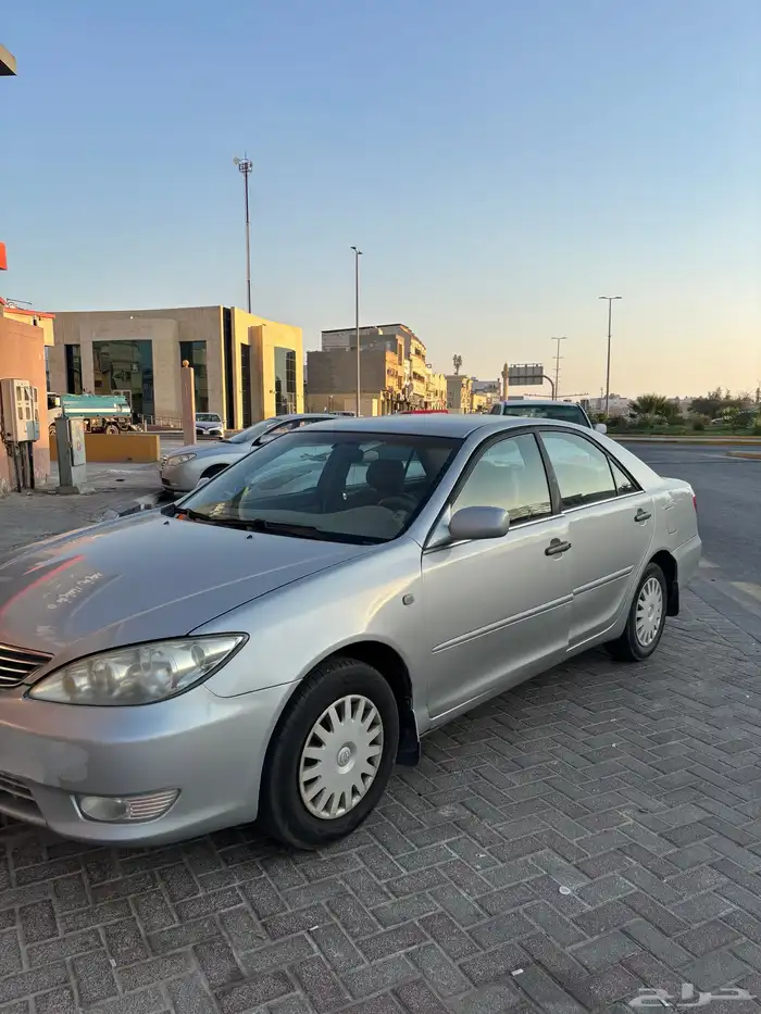 للبيع تويوتا كامري 2005 3