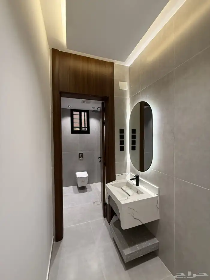 للبيع شقق علويه بسطح خاص بموقع مميز بحي الراقي ع برحه مسجد 3