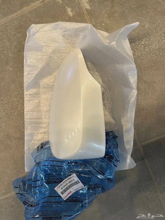 غطى مراية يسار تويوتا يارس اصلي 0