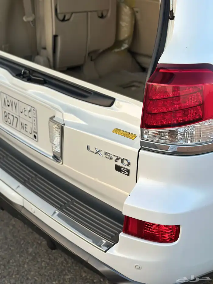 للبيع جيب لكزس LX570 DD موديل 2015 14