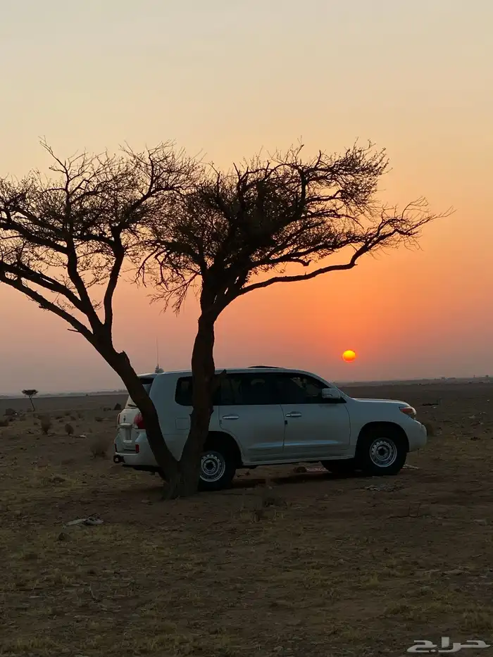 للبيع كفرات شاهين 17 تايلندي مع جنوط صيني 18