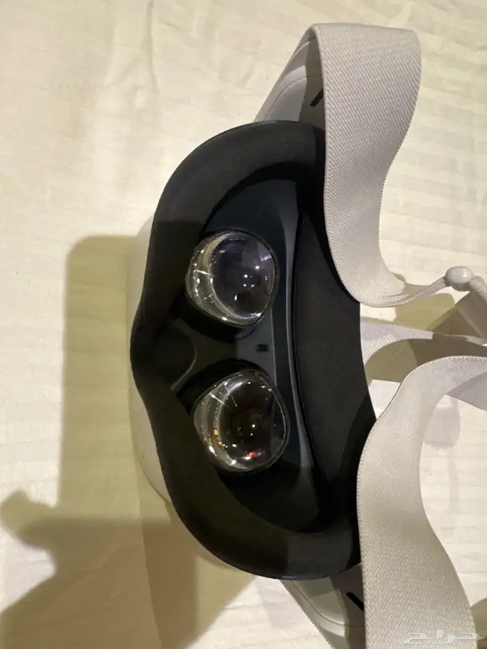VR oculus quest استعمال نظيف مافيه عطل 2