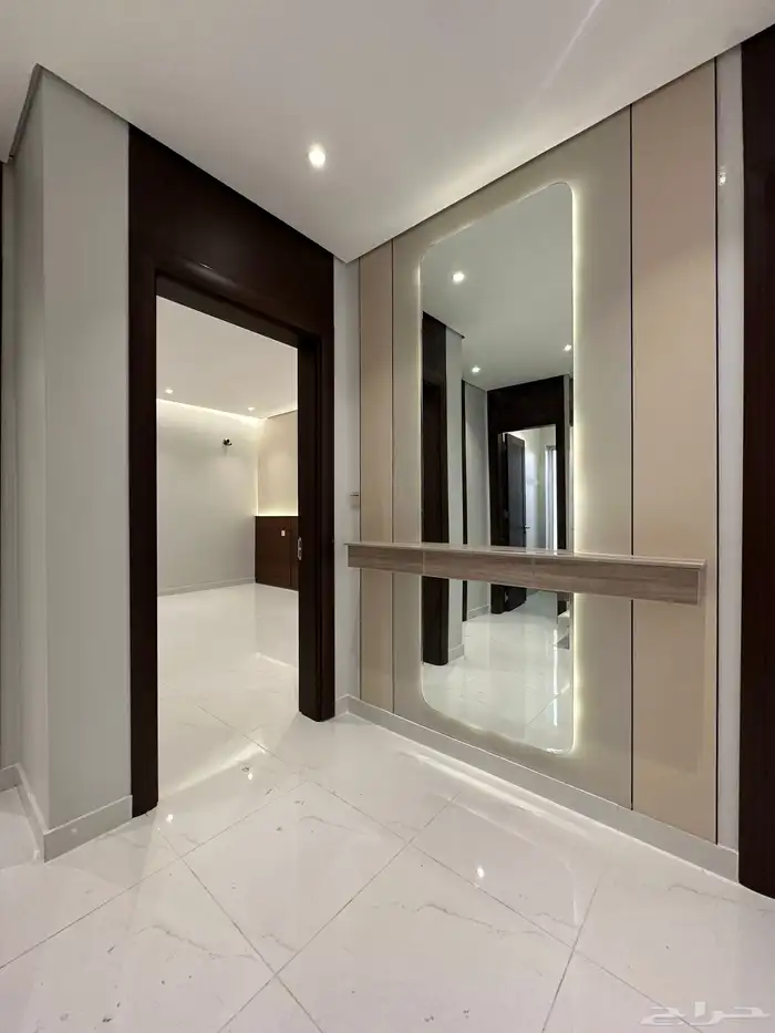 شقه للبيع خمس غرف وصاله ومدخل سياره 10