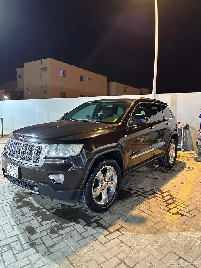 جيب جراند شيروكي اوفرلاند 2013 v8 5.7 للبيع 16