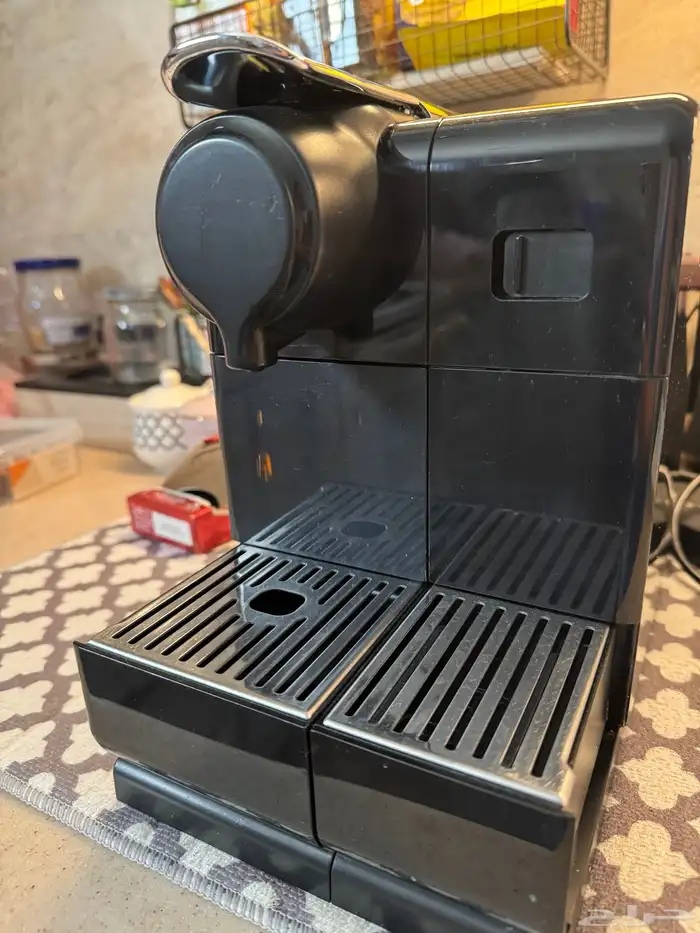 آله صنع القهوه نسبريسو 4