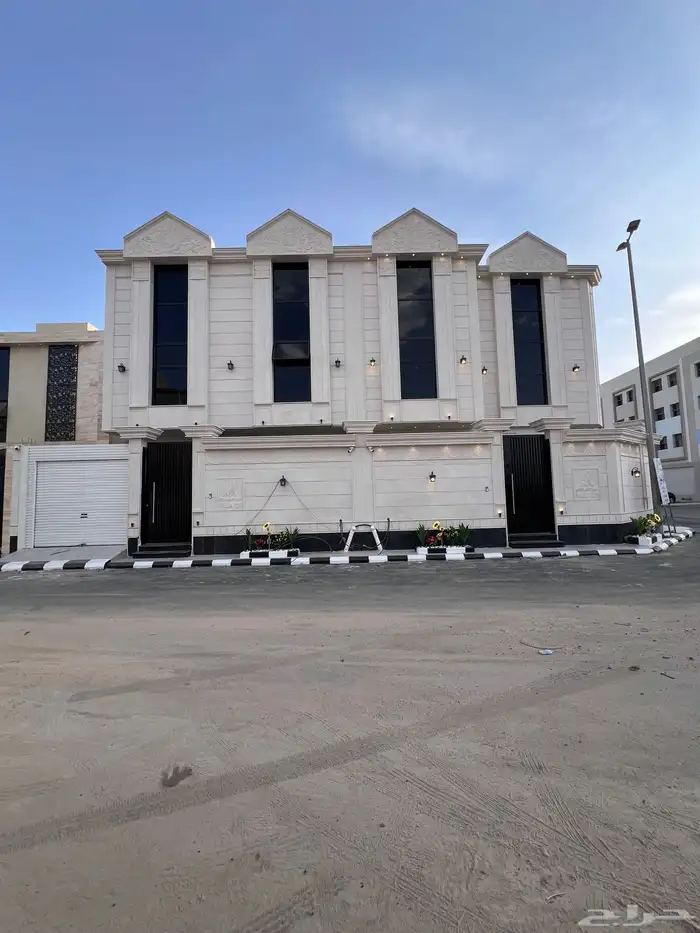 فلل للبيع حي الرحاب وريحة 0