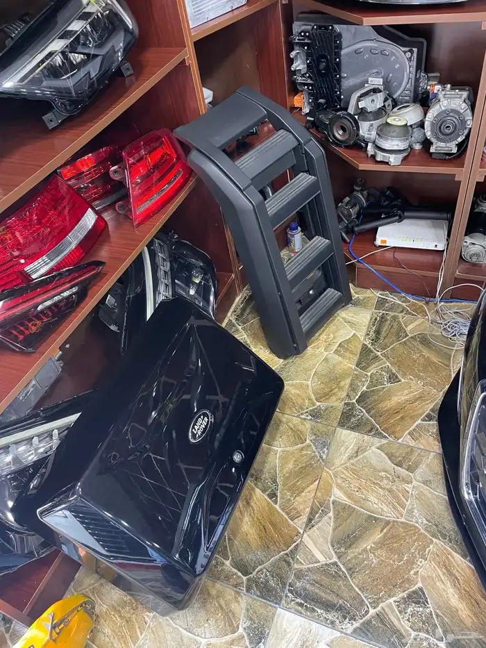 قطع غيار مستورد رنج روفر بجميع فئاتها مع الضمان 39