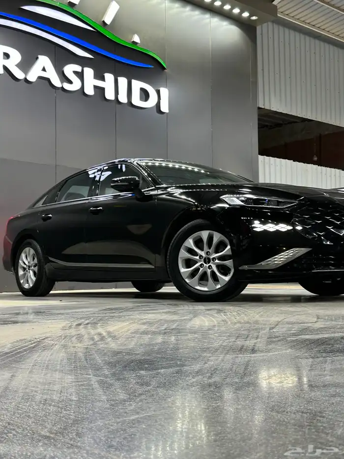 كيا K8 نص فل 2022 اسود لدى معرض(عبيد الرشيدي) 9