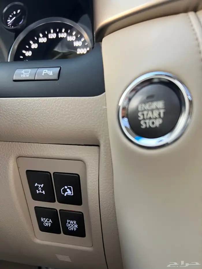 للبيع جيب لكزس LX 570 2014 S شبه الجديد 86