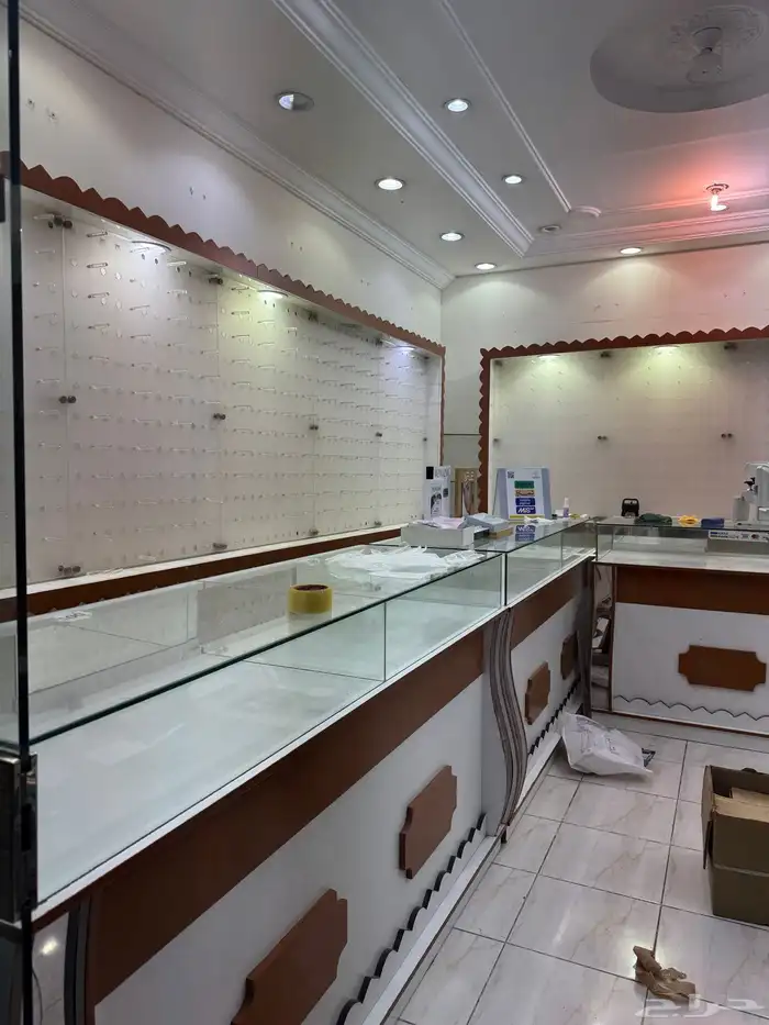 ديكور خشب نظارات 0