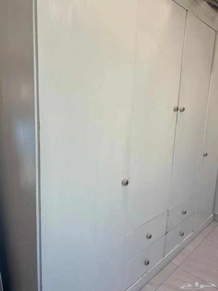 خزانه ملابس اربع ابواب 0