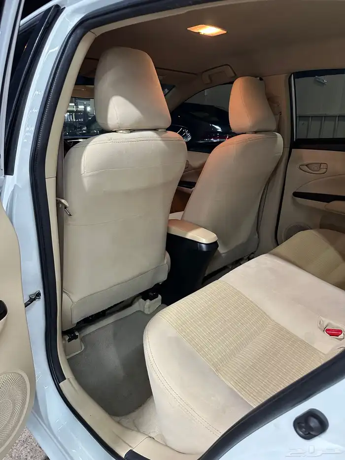 تويوتا يارس 2022 فل وكالة 10