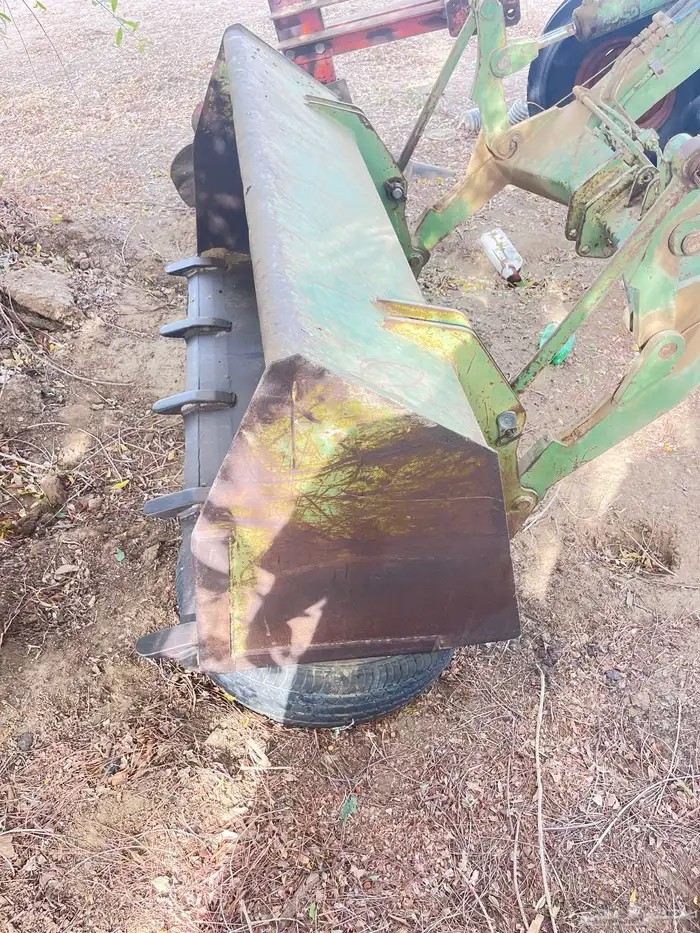 لبيع حراثه فنت 306 مع البكت ومخراش 2